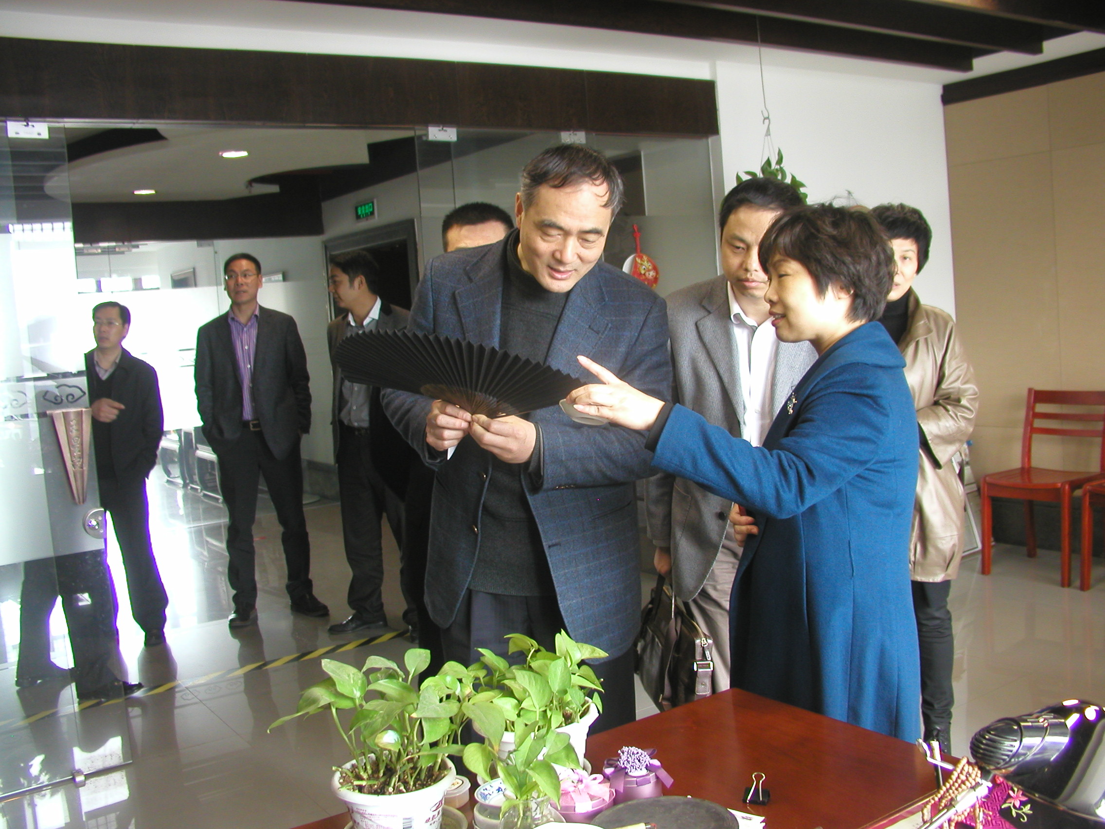 杭州市委常委、组织部长张仲灿考察王星记工艺传承和人才队伍建设工作